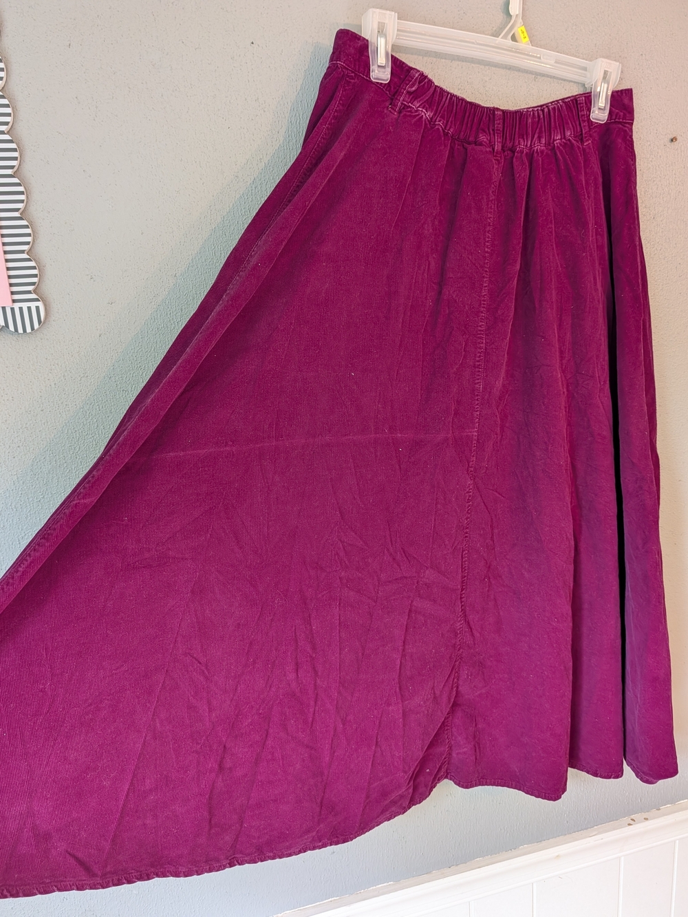 White Stag Button-Front A-Line Skirt in Berry With Pockets - Picture 4 of 6